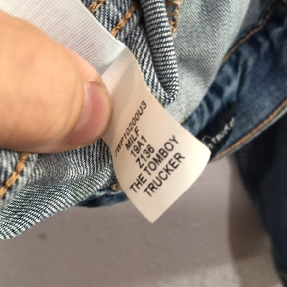 Lucky Brand “The Tomboy Trucker” Distressed Long Sleeve Vtg. Denim Jacket size L - Picture 5 of 10